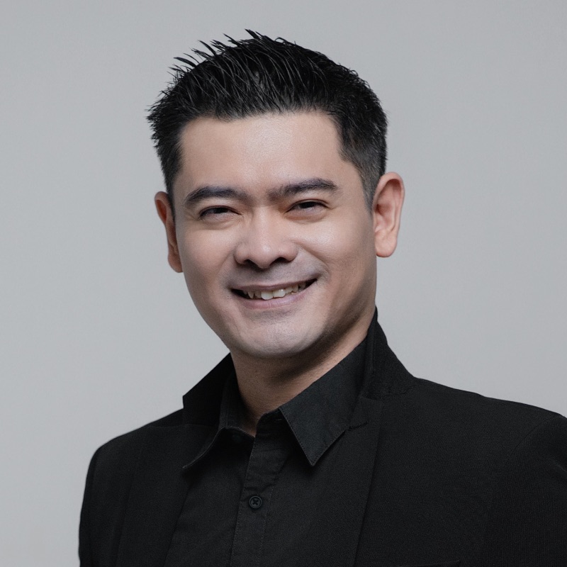 Portrait of Ario Bayu, Indonesian AI consultant and technology entrepreneur